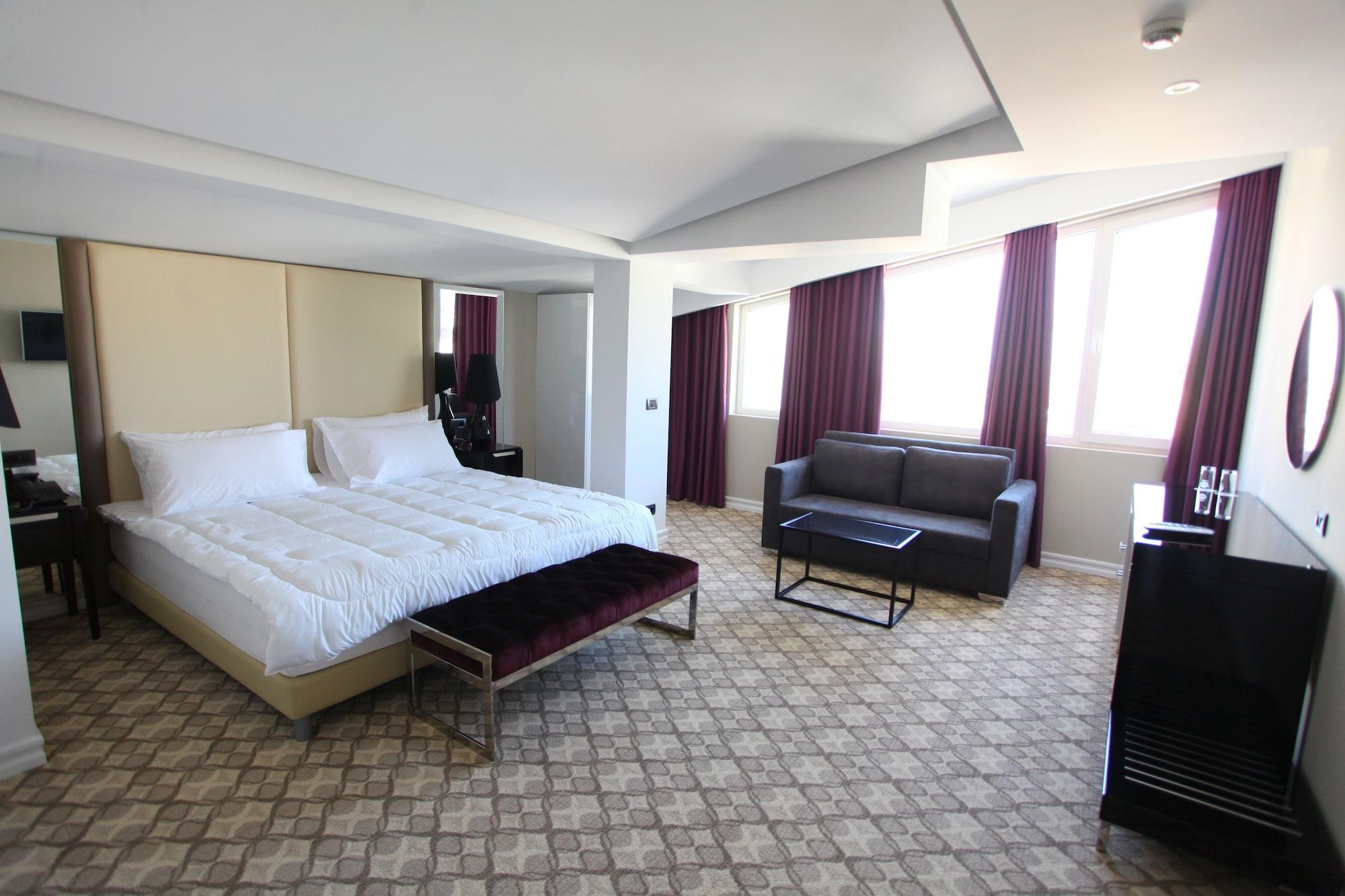 Senator Hotel Tirana