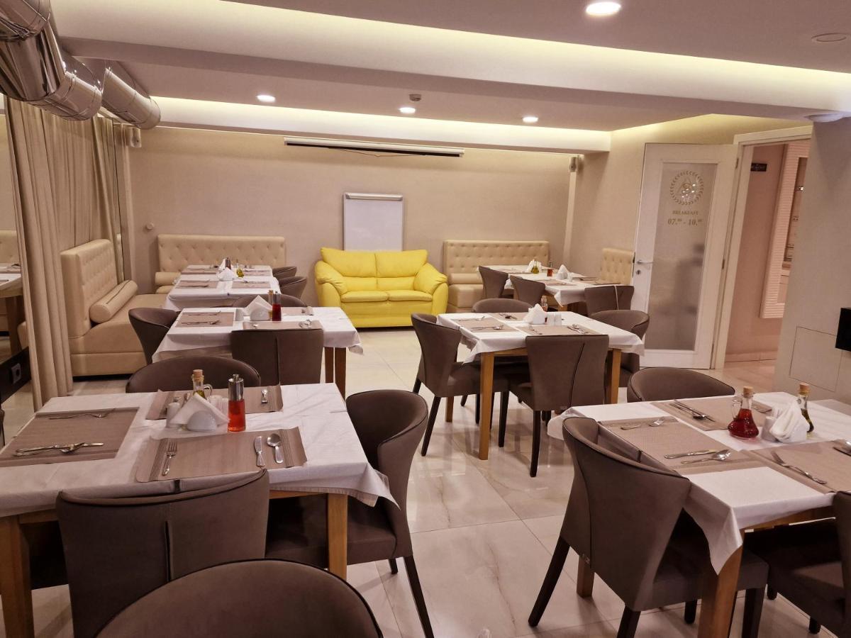 Hotel Senator 4*