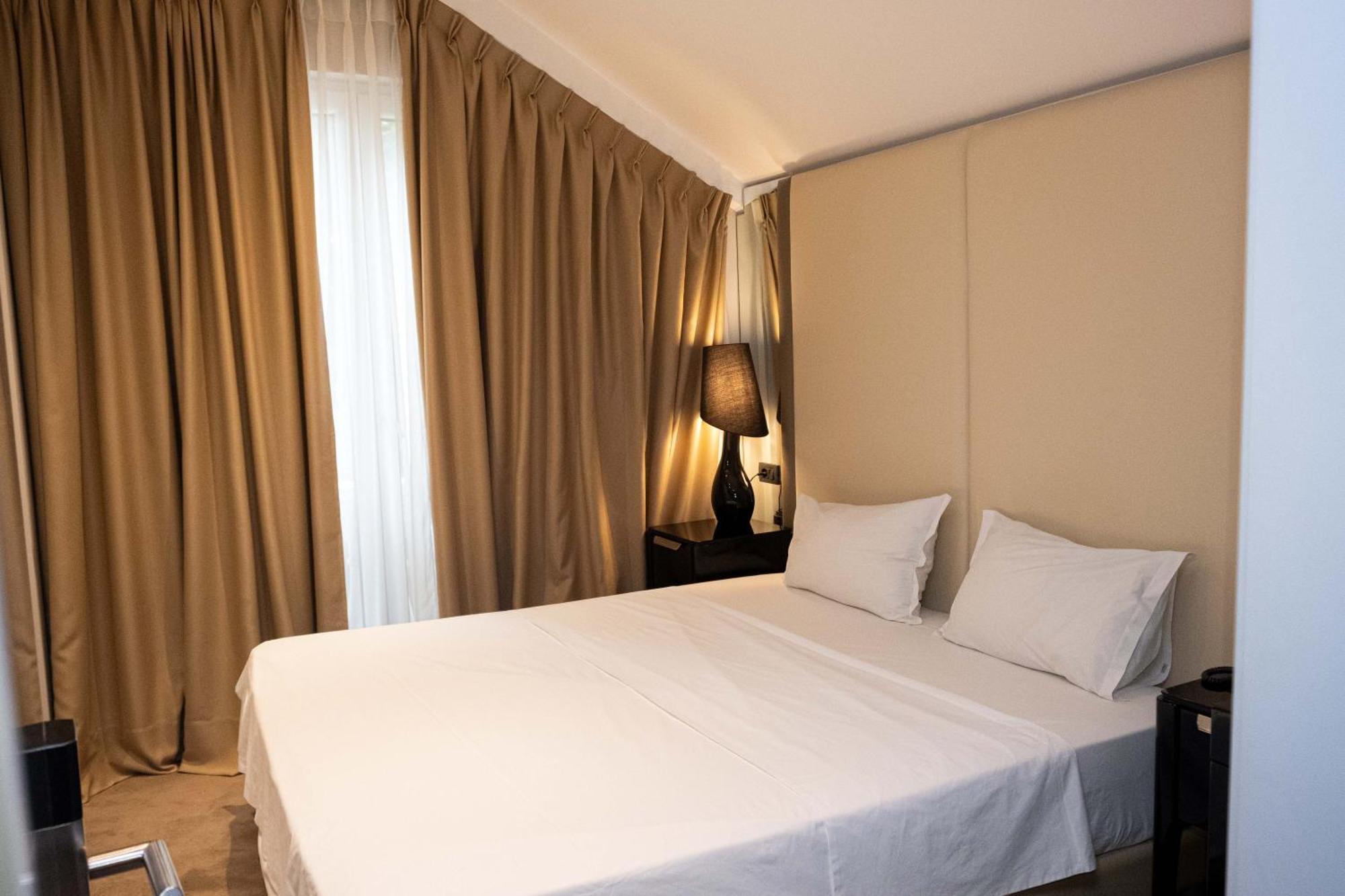 Senator 4* Tirana